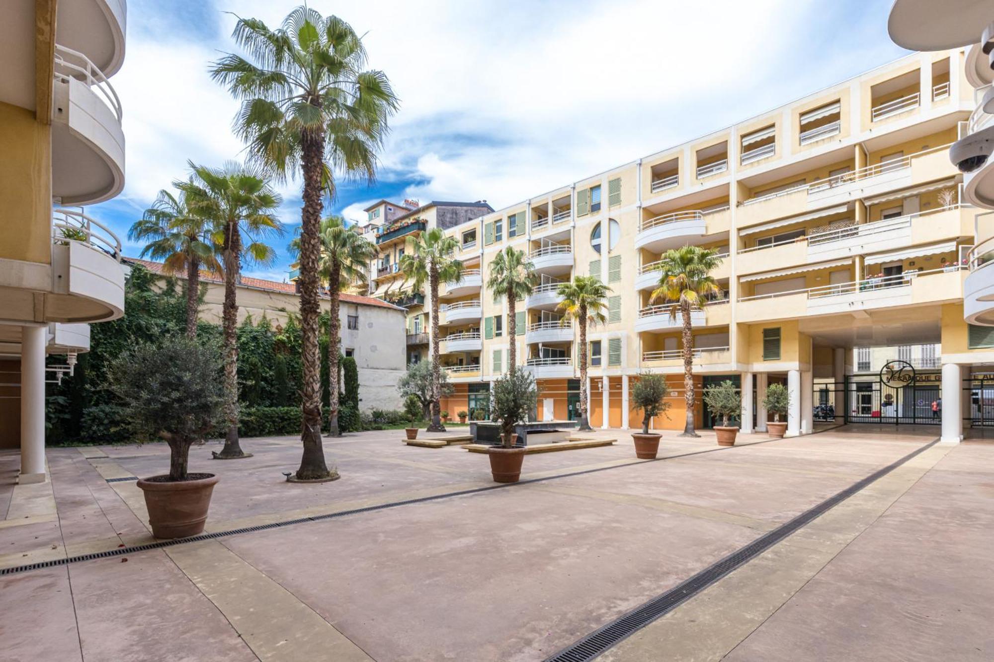 Apartment Quiet 1 Bdr Port! Close Place Du Pin Garibaldi